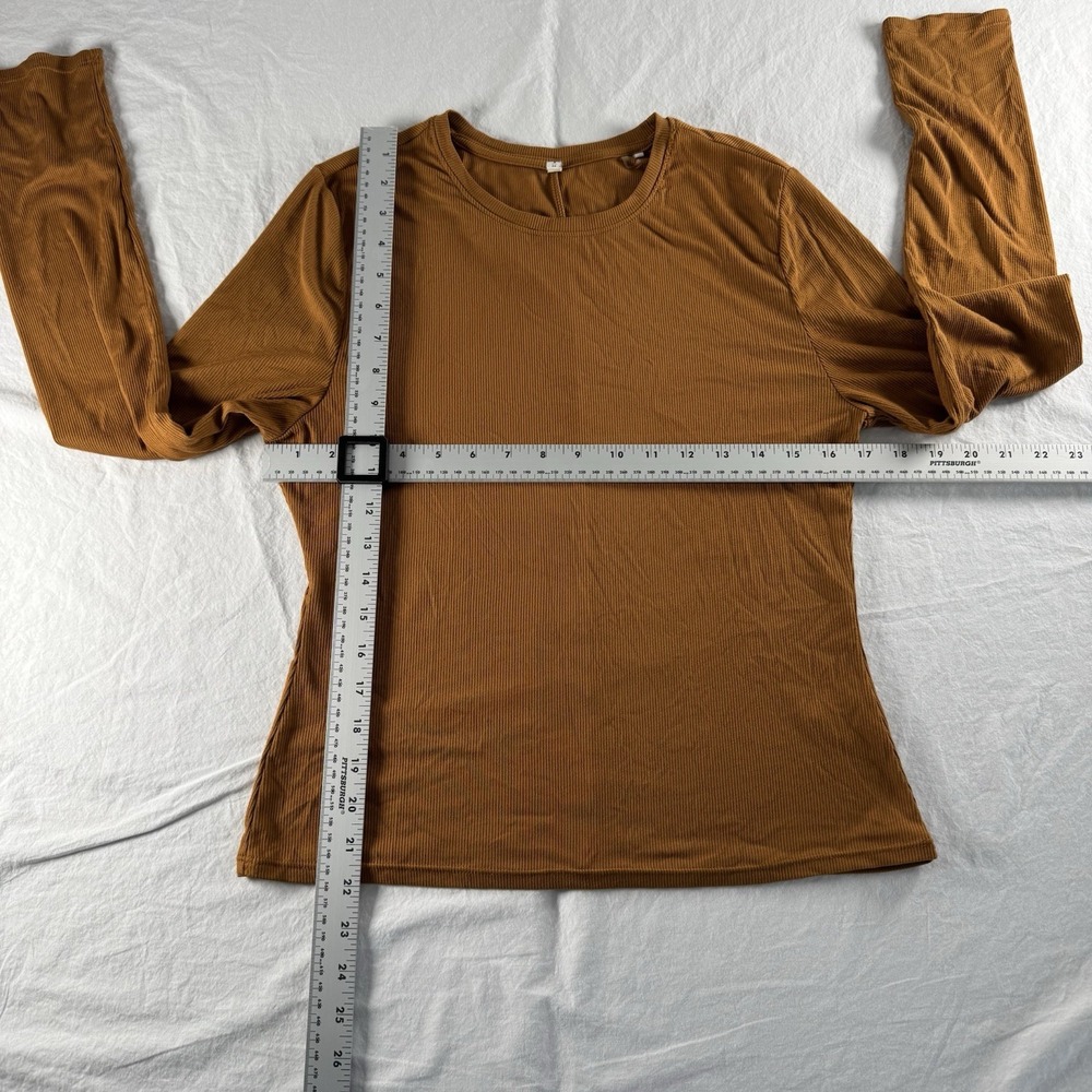 7 Diamond's Women's Size M‎ Camel Long Sleeve Thumbhole Ribbed Trim Core Top - Picture 5 of 7